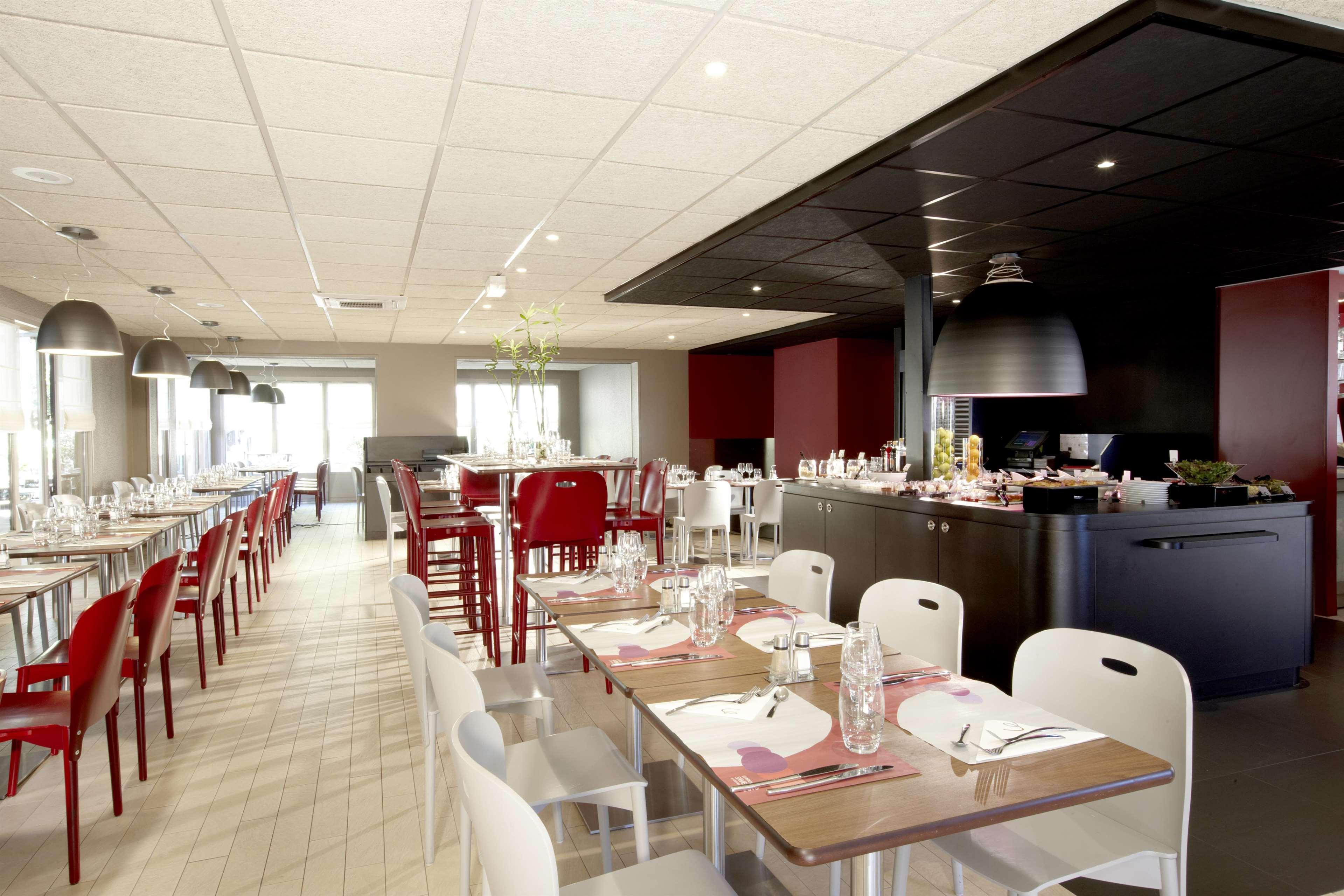 Campanile Marseille Saint Antoine Hotel Restaurant foto